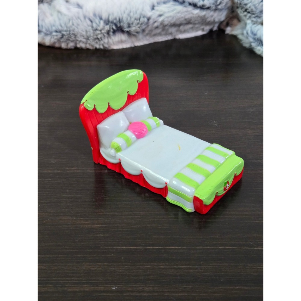 Strawberry Shortcake Berry Sweet Beds Dollhouse Furniture Accessory‎